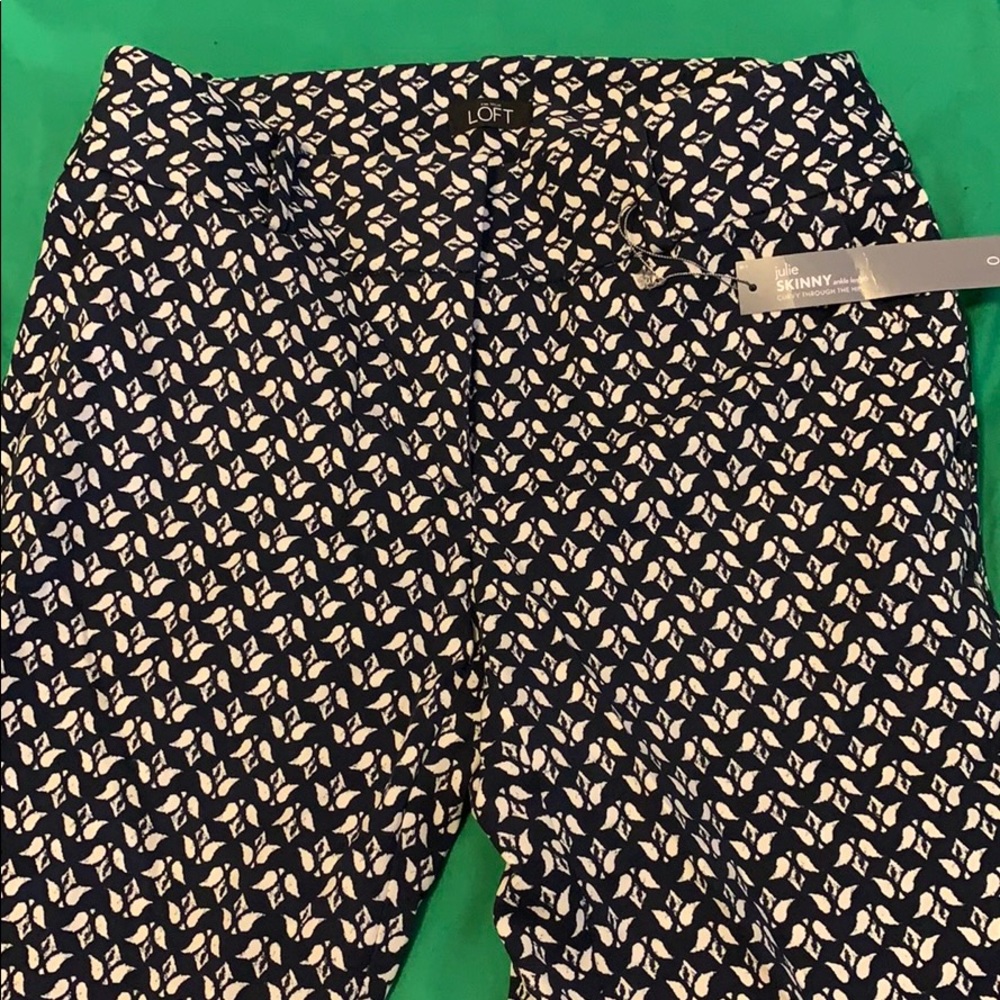 NWT Sz 0 loft Julie skinny ankle navy petal pant